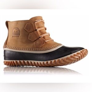 Sorel Women’s Out N about Leather Snow Boot 
NEVER BEEN WORN